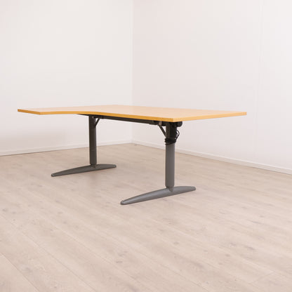 Elektrisk hev/senk skrivebord med venstresving. 200x120