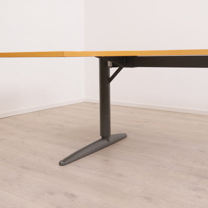 Elektrisk hev/senk skrivebord med venstresving. 200x120