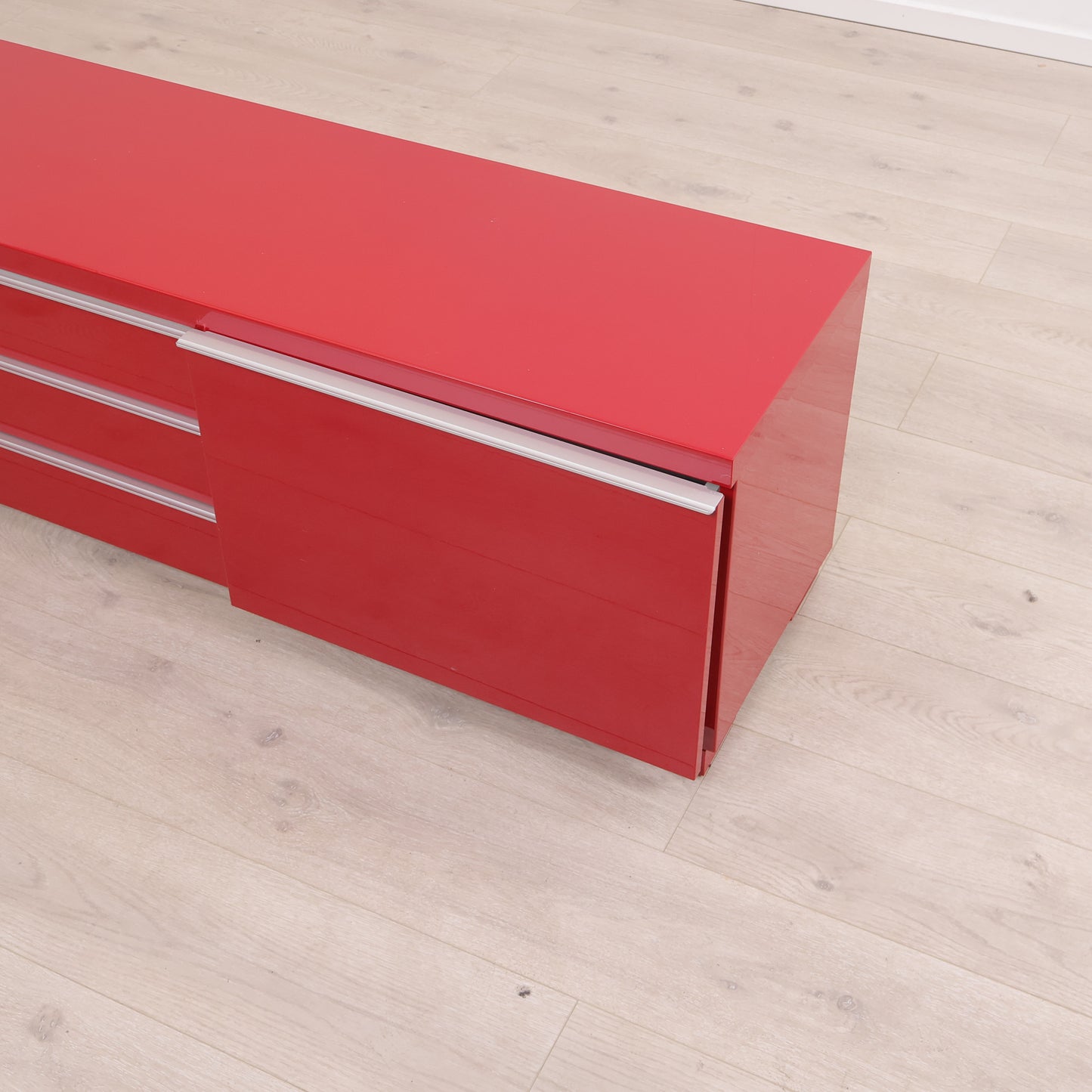 IKEA Bestå BURS TV-benk. Høyglans rød