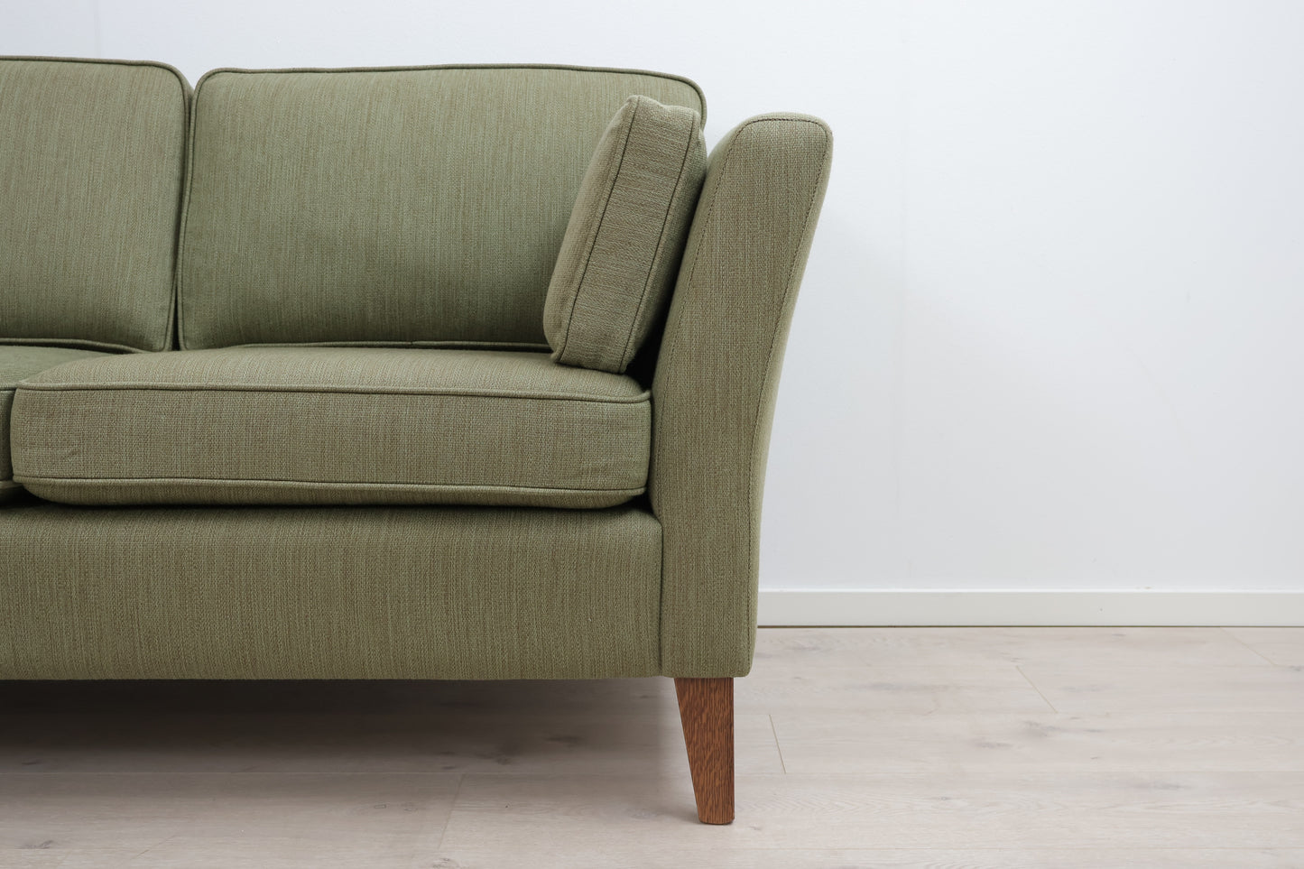 Nyrenset | Alfred 3-seter sofa i ullstoff fra Hoff Møbler