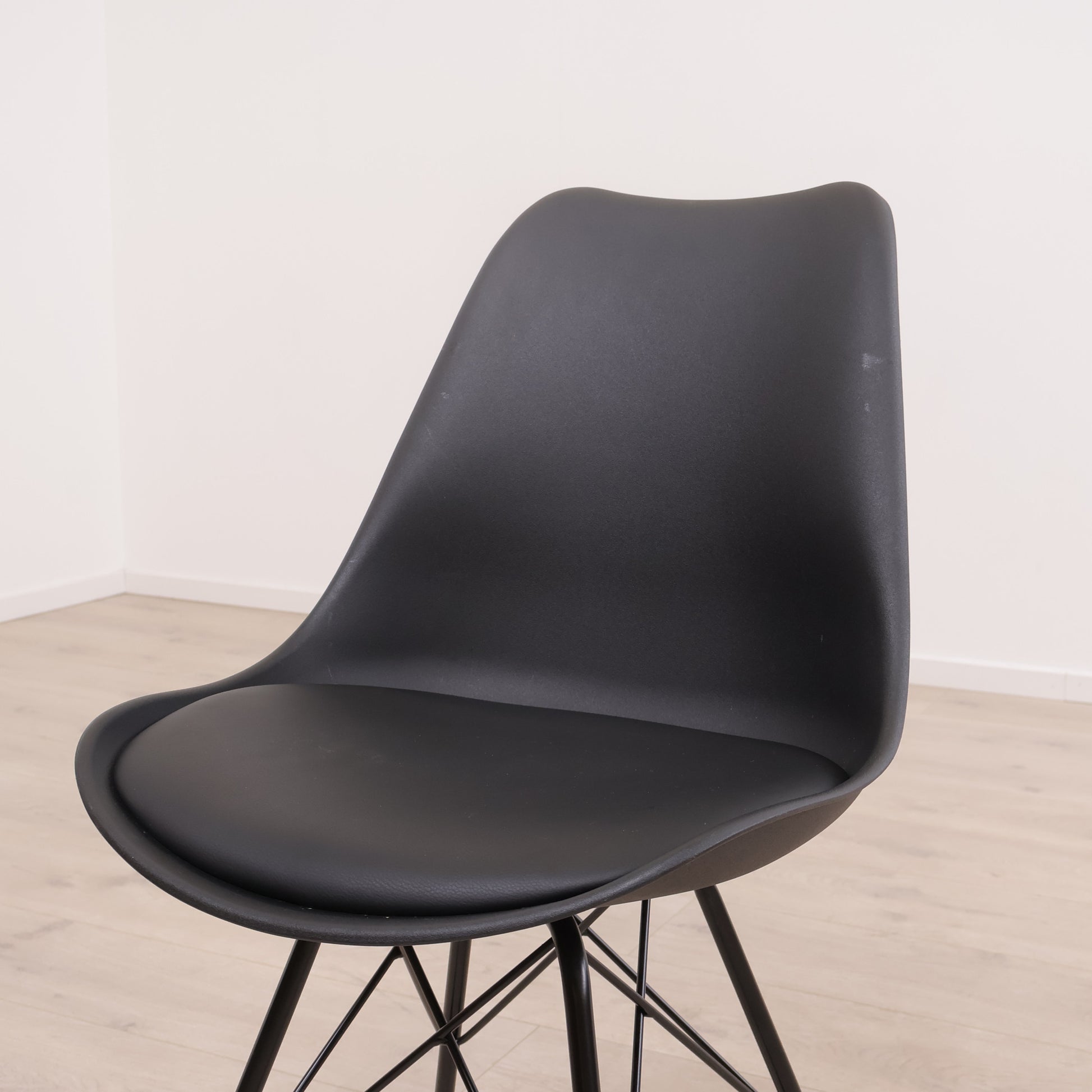 Kun brukt til utstilling | Klarup stol, sort