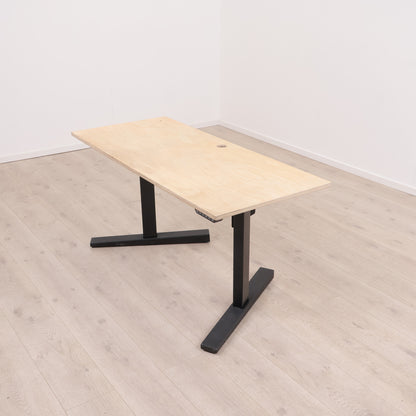 Sort elektrisk hev/senk arbeidsbord med memory-styreenhet
