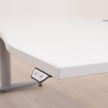 Kinnarps elektrisk hev/senk skrivebord. 180×90
