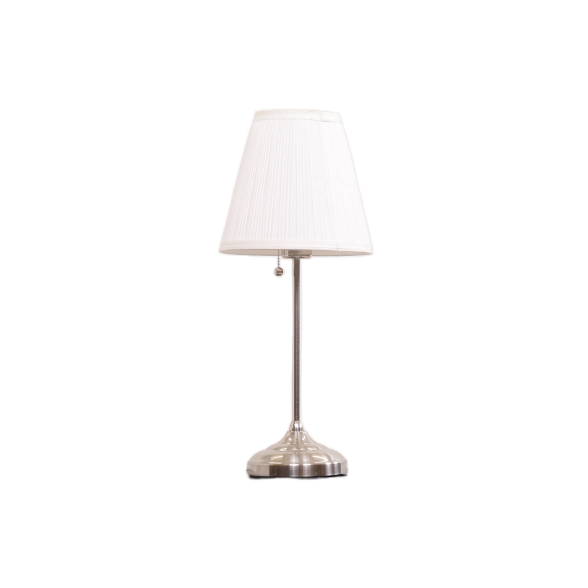 IKEA ÅRSTID bordlampe med hvit lampeskjerm – Secundo
