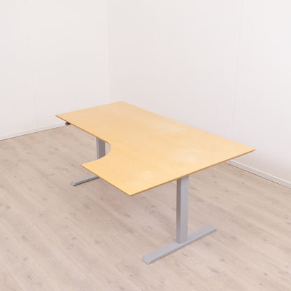 Elektrisk hev/senk skrivebord med høyresving. 180 x 120 cm