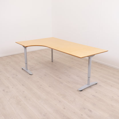 Manuelt hev/senk skrivebord med venstresving, 200cm