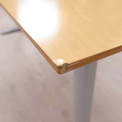 Manuelt hev/senk skrivebord med venstresving, 200cm