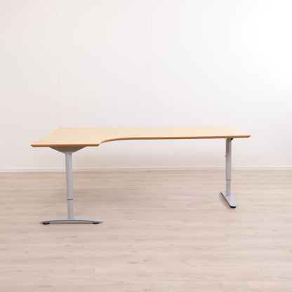 Manuelt hev/senk skrivebord med venstresving, 200cm