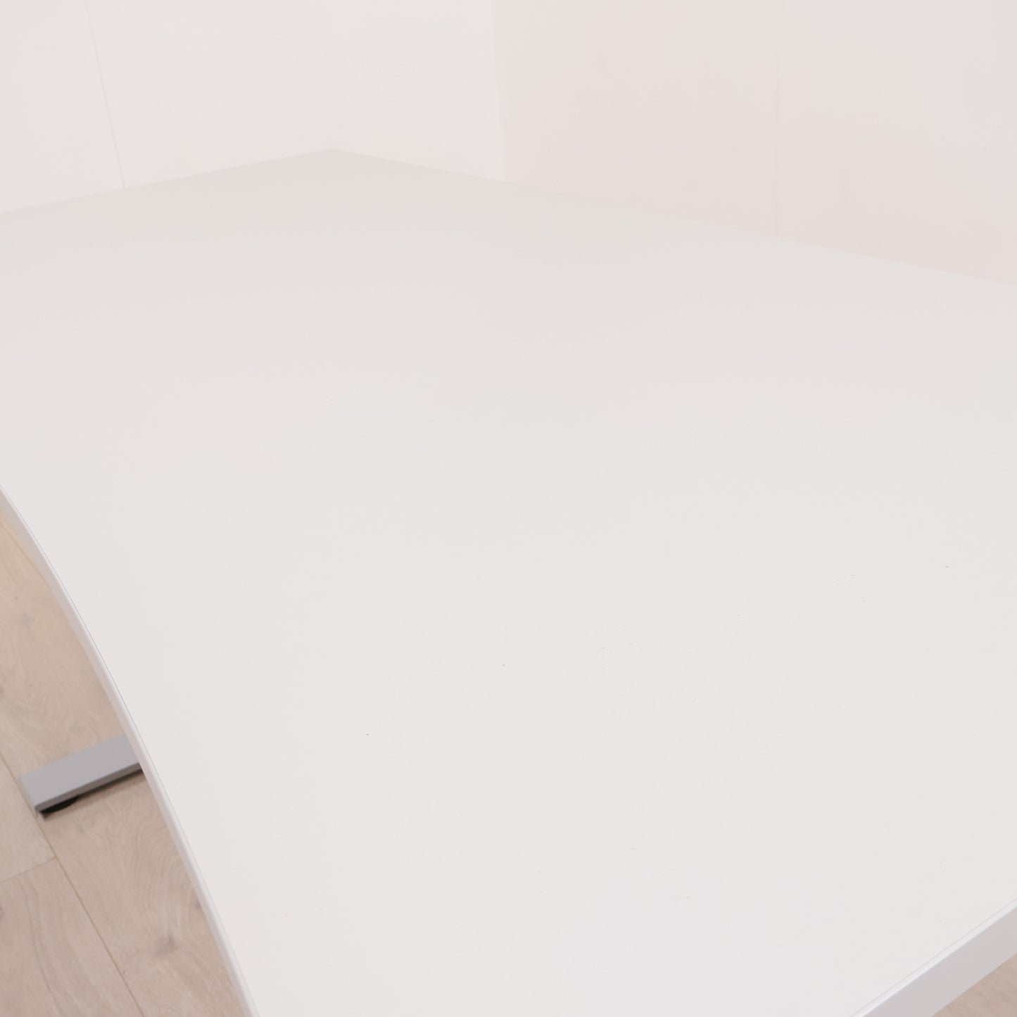 Elektrisk hev/senk skrivebord med grå plate, 180x90 cm