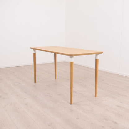 IKEA ANFALLARE bord med 4 HILVER bordbein, 140x65