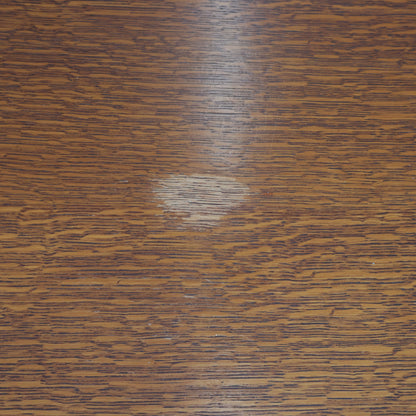 Rundt spisebord med ileggsplate