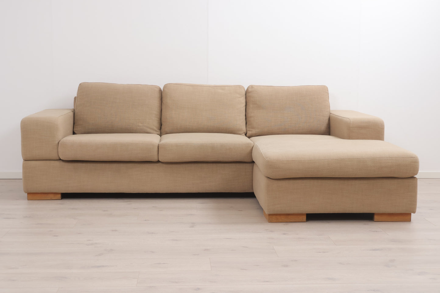 Nyrenset | Beige Hjort Knudsen sjeselongsofa