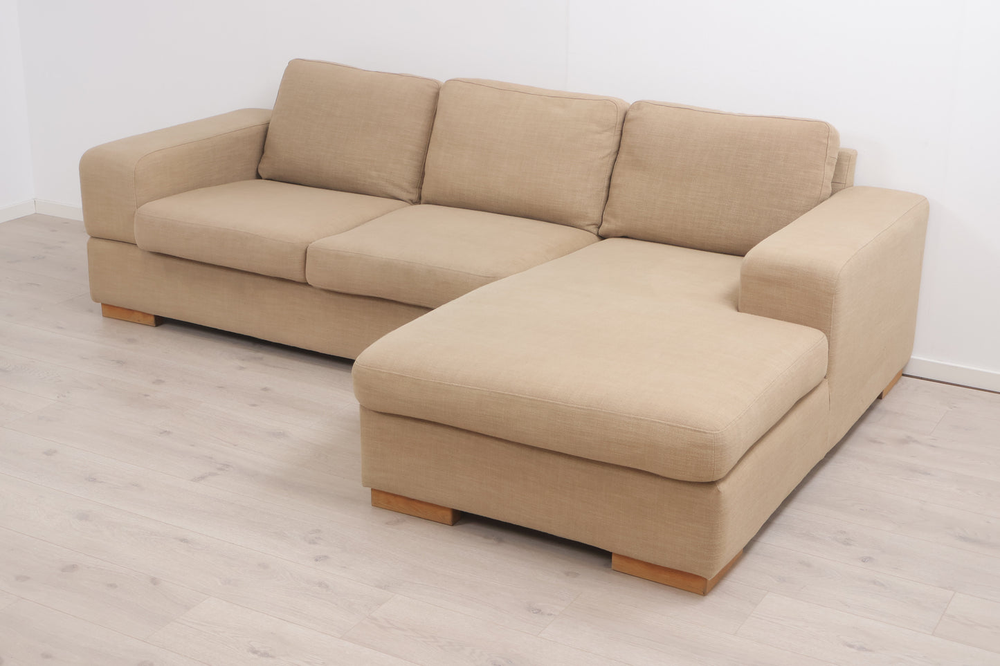 Nyrenset | Beige Hjort Knudsen sjeselongsofa