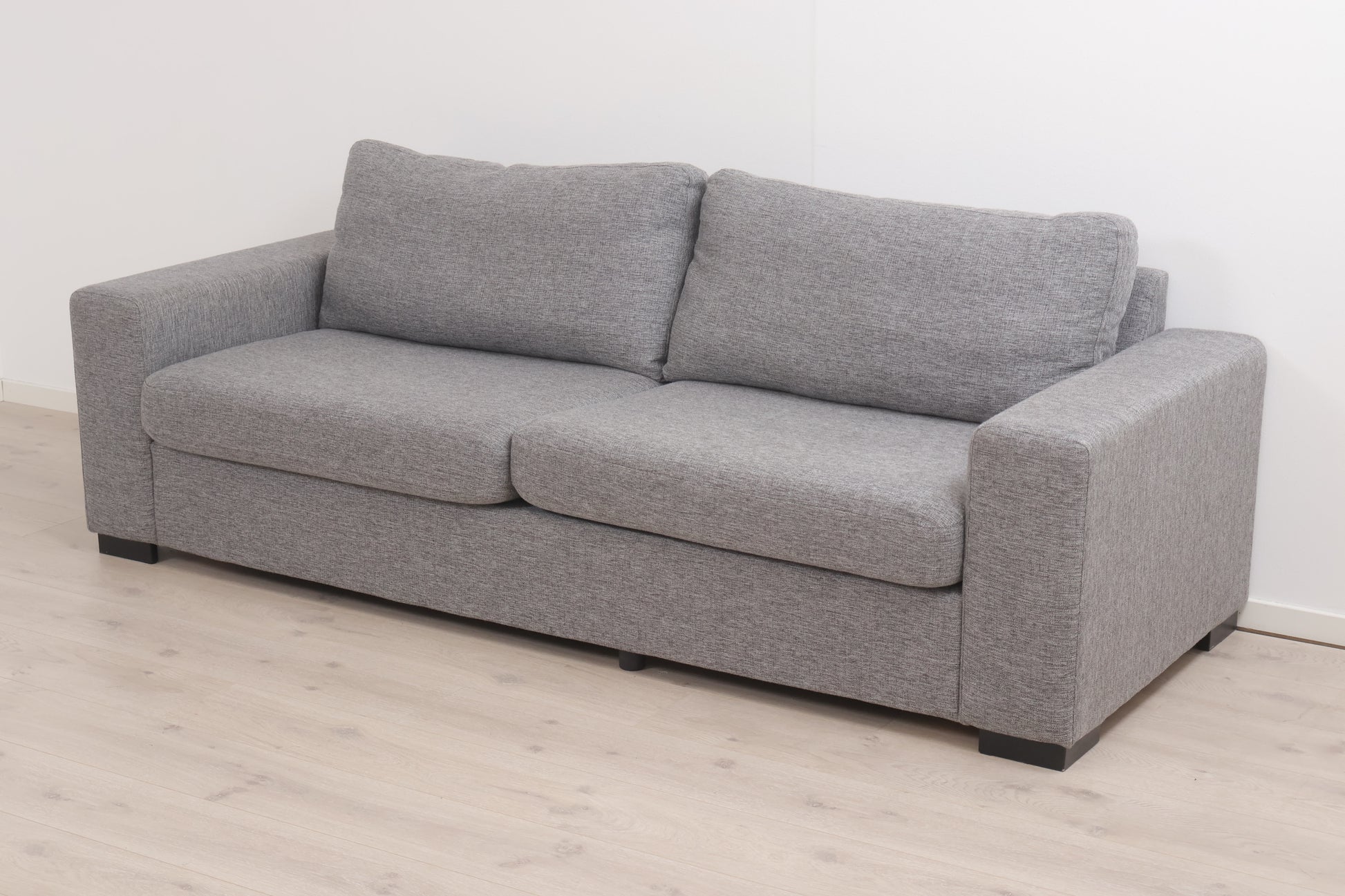 Nyrenset | Grå Skeidar Max 3-seter sofa