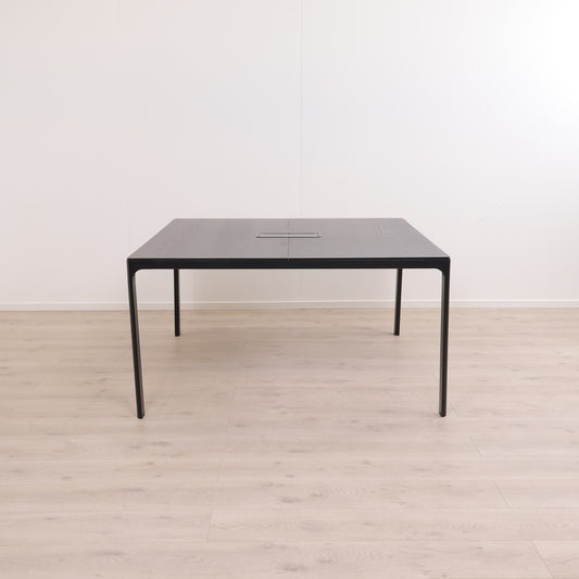 IKEA Bekant kvadratisk møtebord i fargen sort