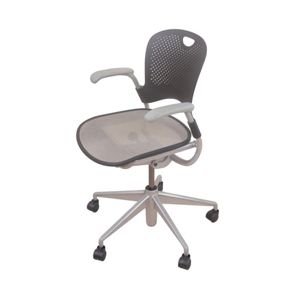 Nyrenset | Herman Miller kontorstol i grå/svart farge