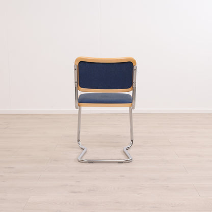 Marcel Breuer "Cesca" Cantilever møteromsstoler