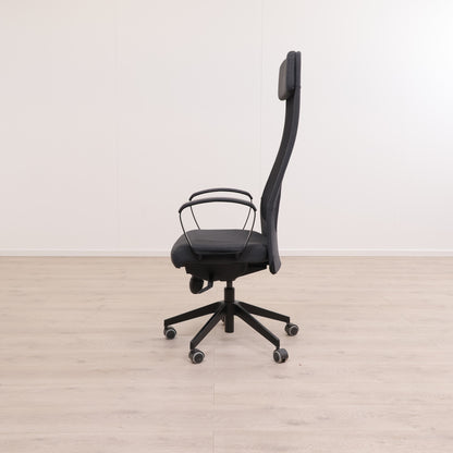 IKEA Markus kontorstol med armlener og høy rygg