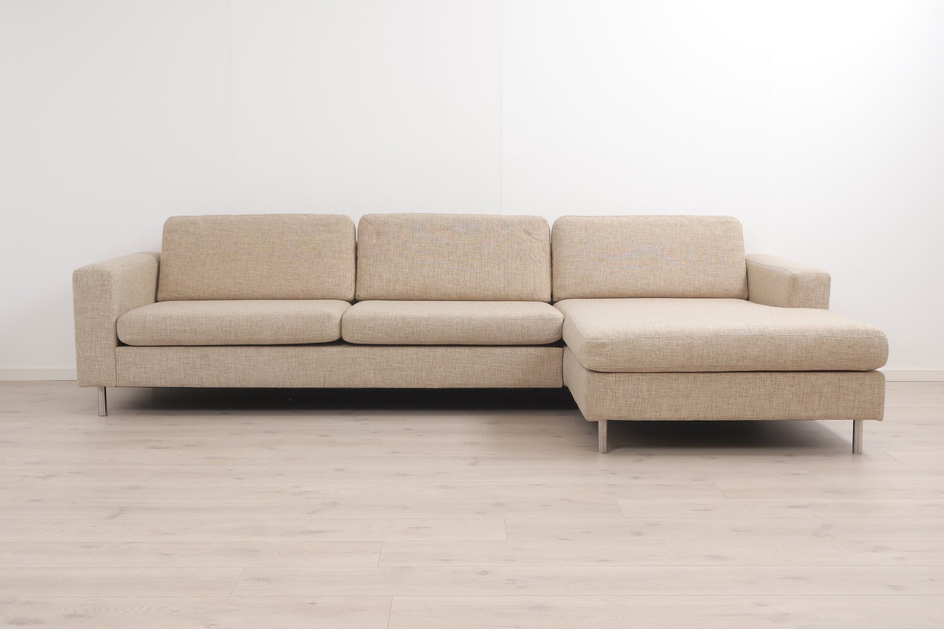 Nyrenset | Beige Bolia Scandinavia 3,5-seter sjeselongsofa