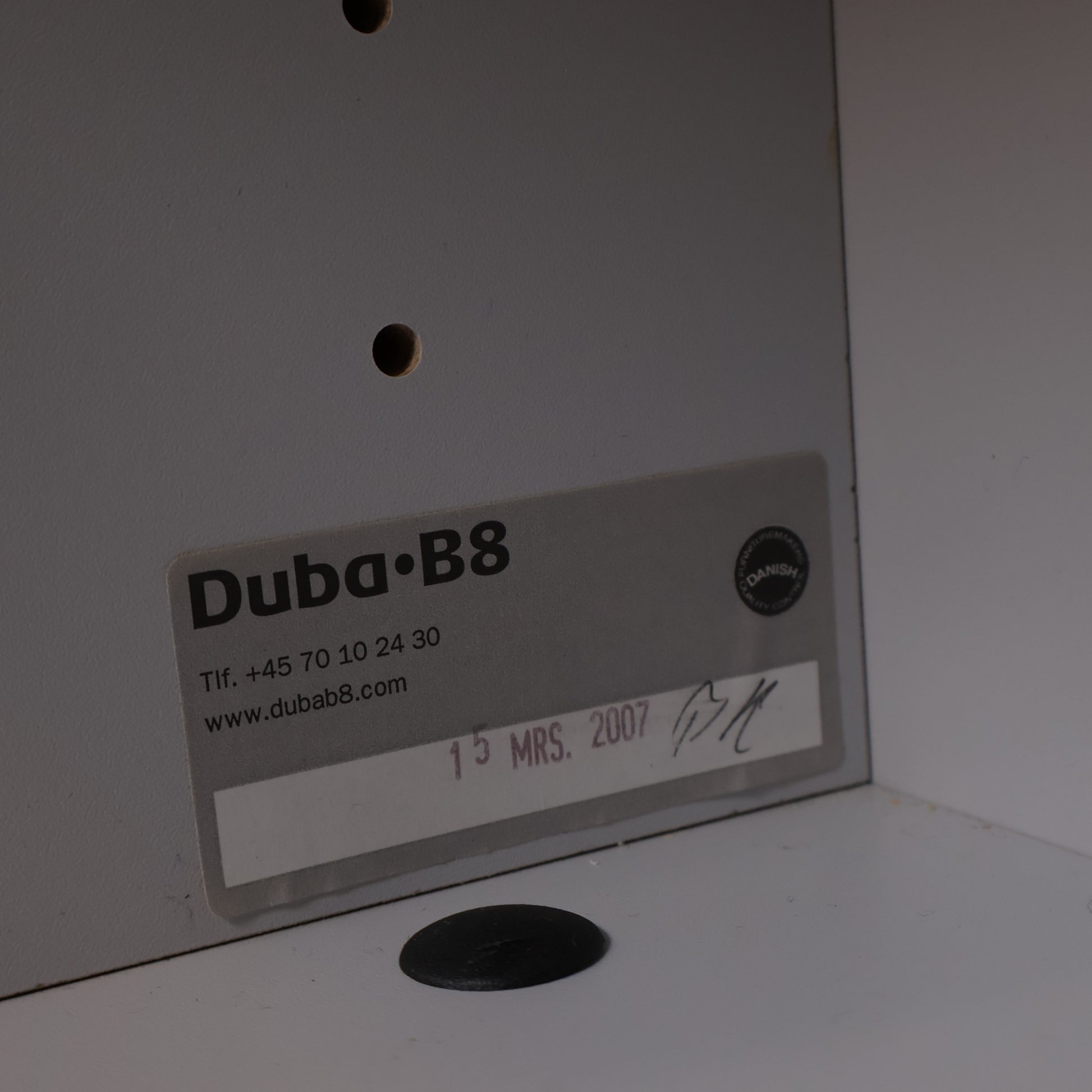 DUBA B8 låsbare arkivskap med skyvedører og skuffer