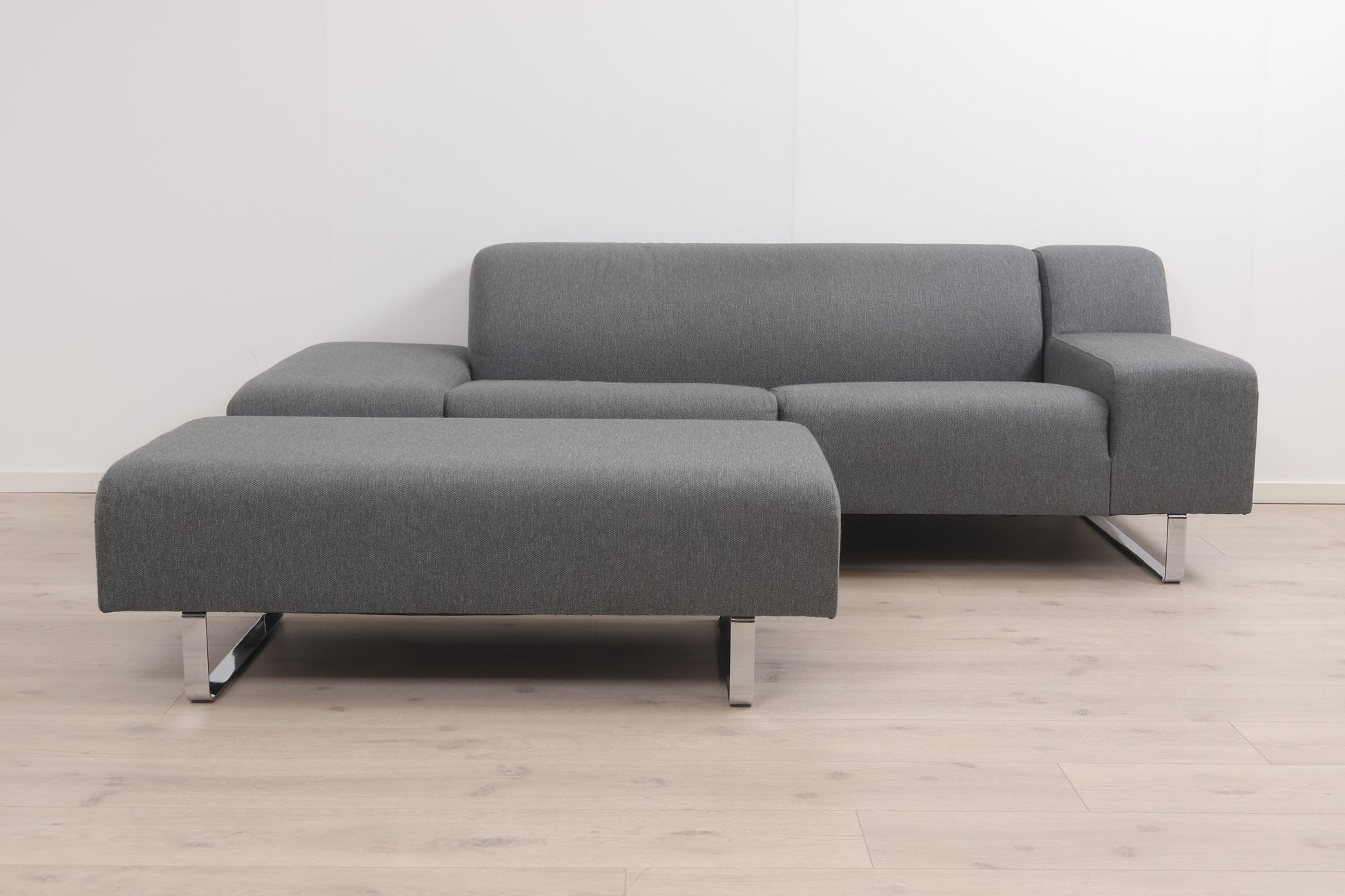 Nyrenset | Grå/grønn Bolia Seville sofa 2,5-seter sofa med puff