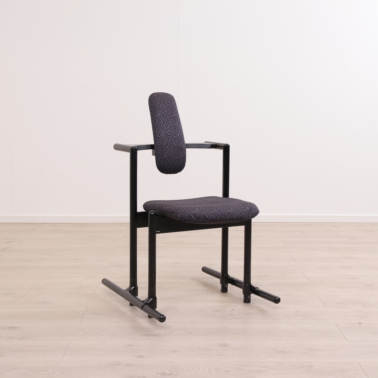 Nyrenset | Stokke Flysit ergonomisk stol, designet av Peter Opsvik
