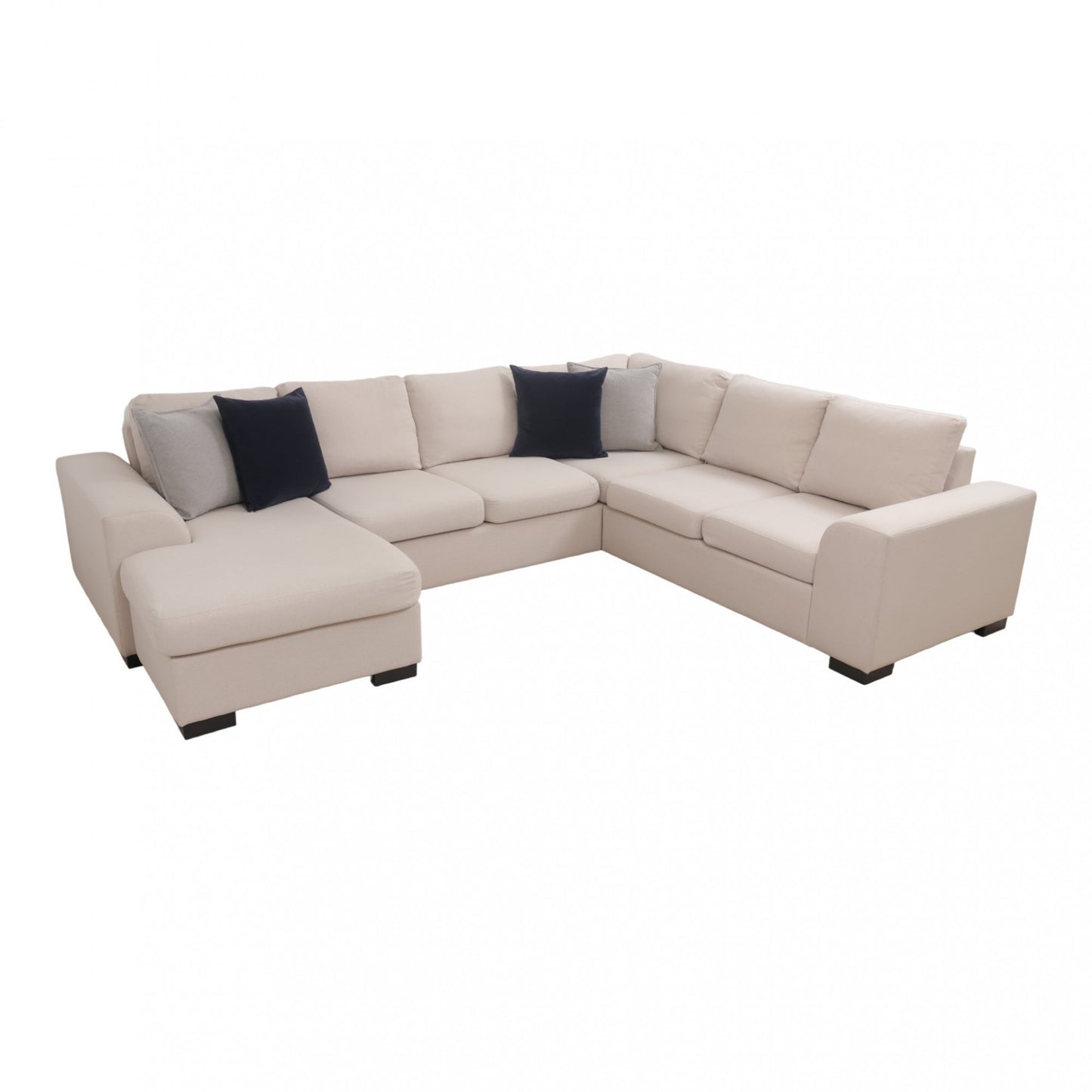 Nyrenset | Romslig beige u-sofa med sjeselong