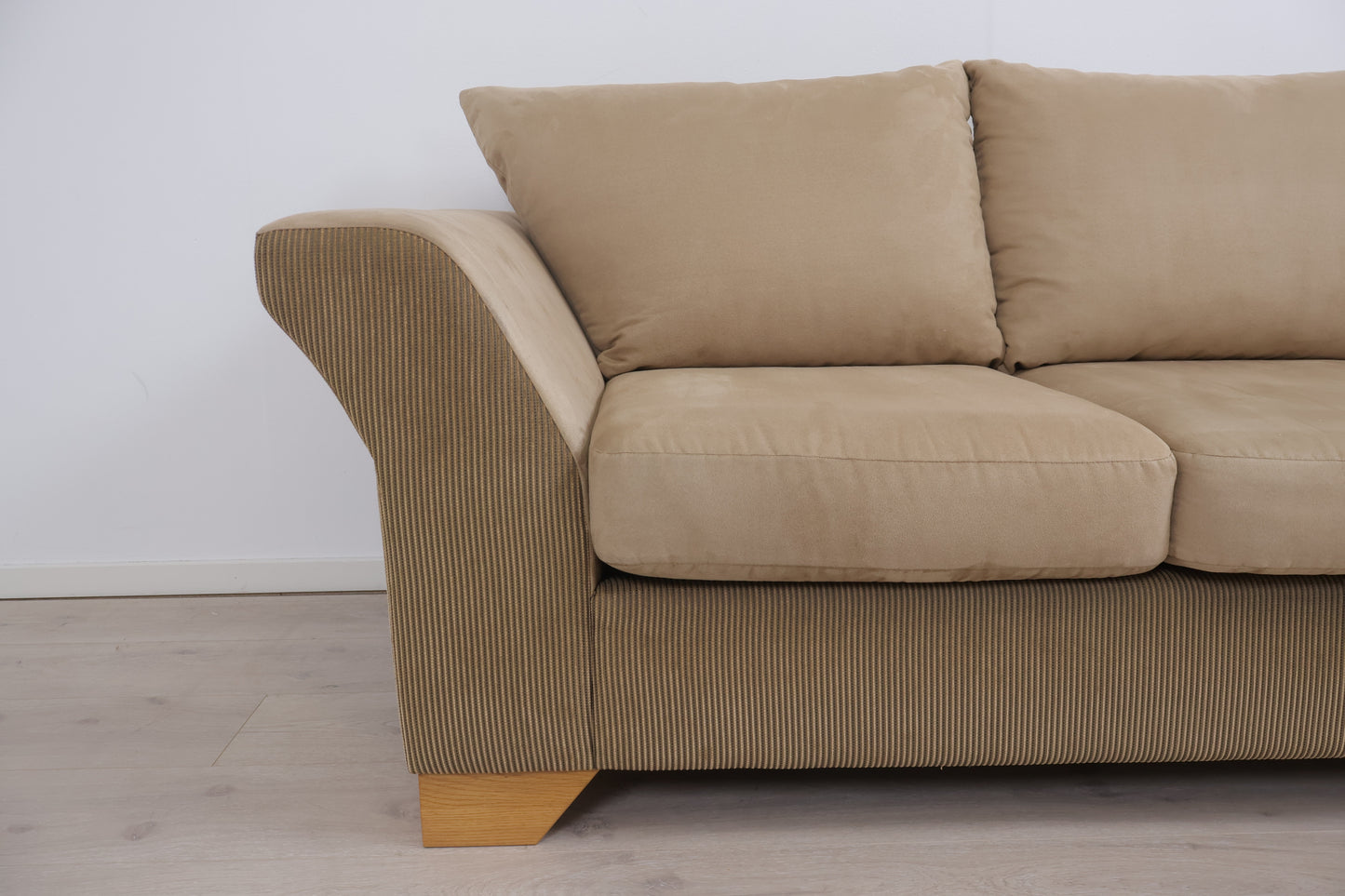 Nyrenset | Beige/brun L.K. Hjelle 2-seter sofa