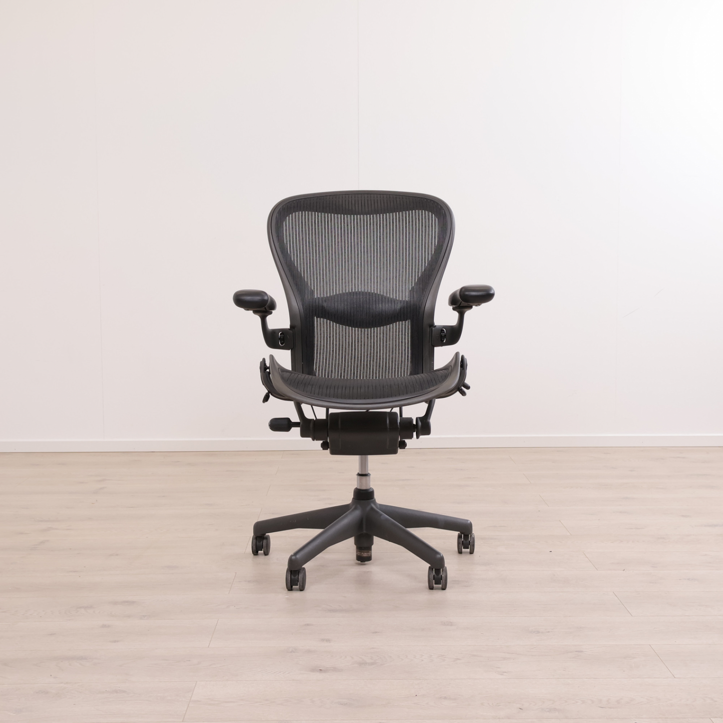 Nyrenset | Herman Miller Aeron kontorstol