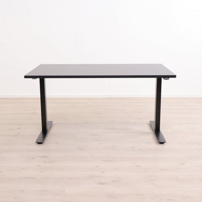 140x80 cm, Linak elektrisk hev/senk skrivebord med sort understell