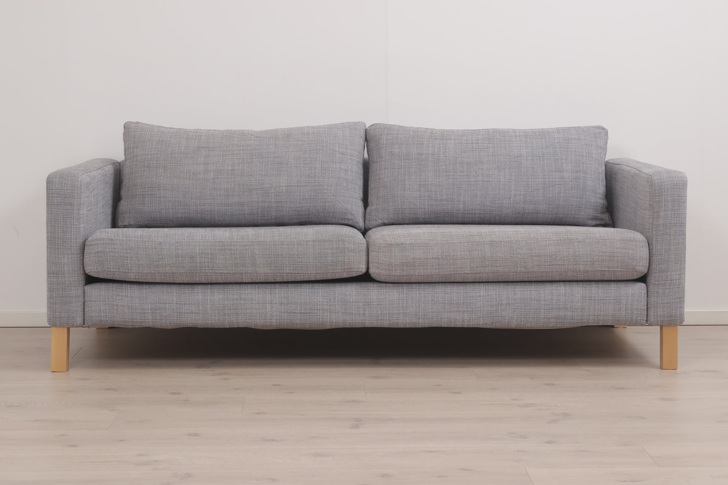 Nyrenset | Grå IKEA Karlstad 3-seter sofa