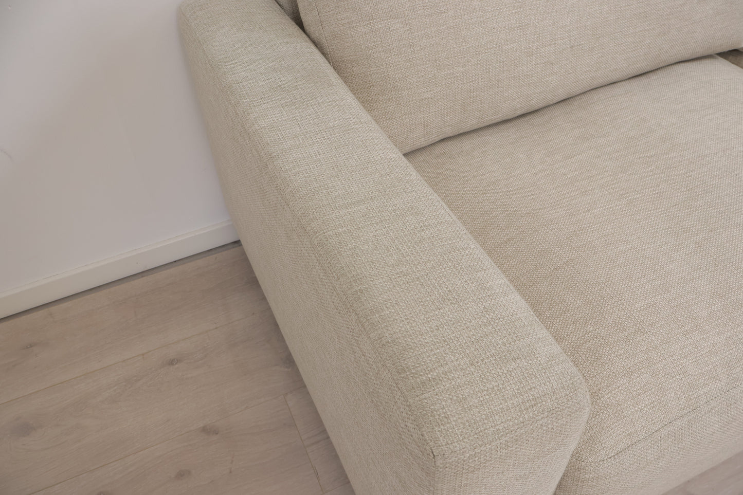 Nyrenset | Beige Bolia Scandinavia 2,5-seter sofa med dunputer