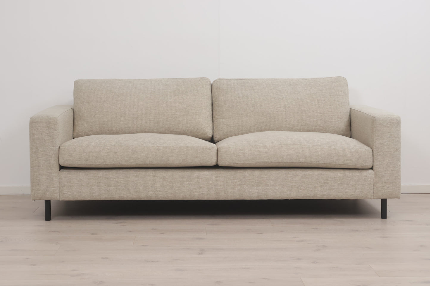 Nyrenset | Beige Bolia Scandinavia 2,5-seter sofa med dunputer