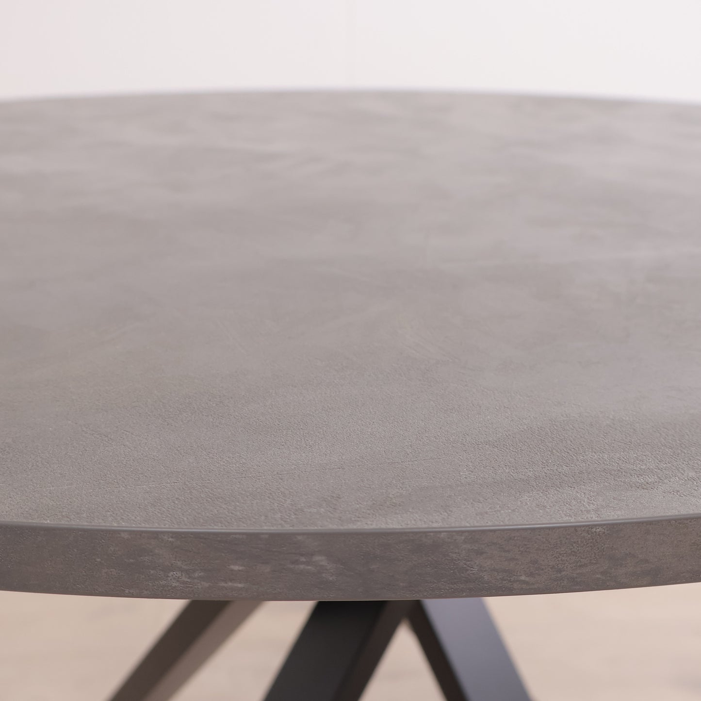 IKEA MARIEDAMM spisebord i mørk grå (Ø105)