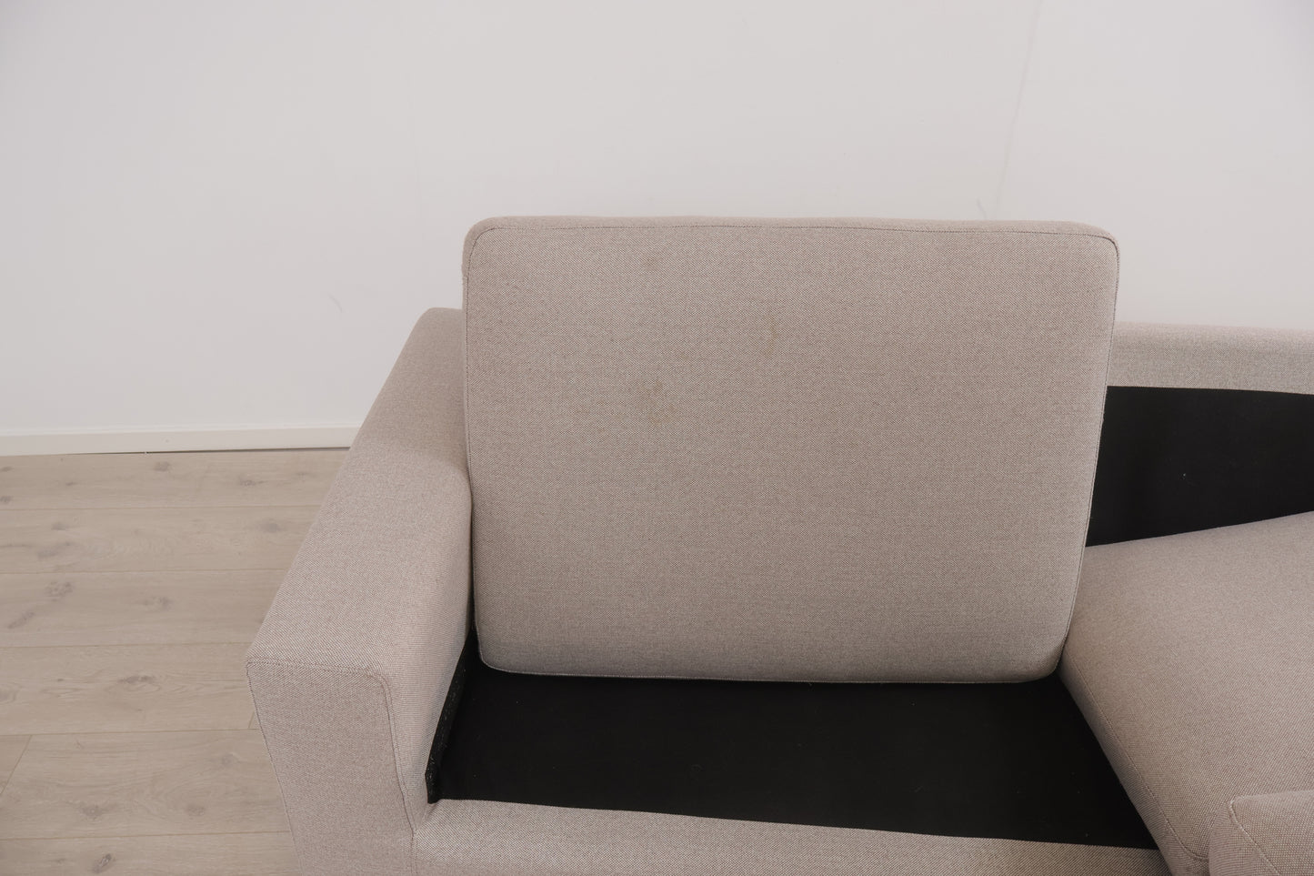 Nyrenset | Grå/beige Hjort Knudsen 2,5-seter sofa med puff