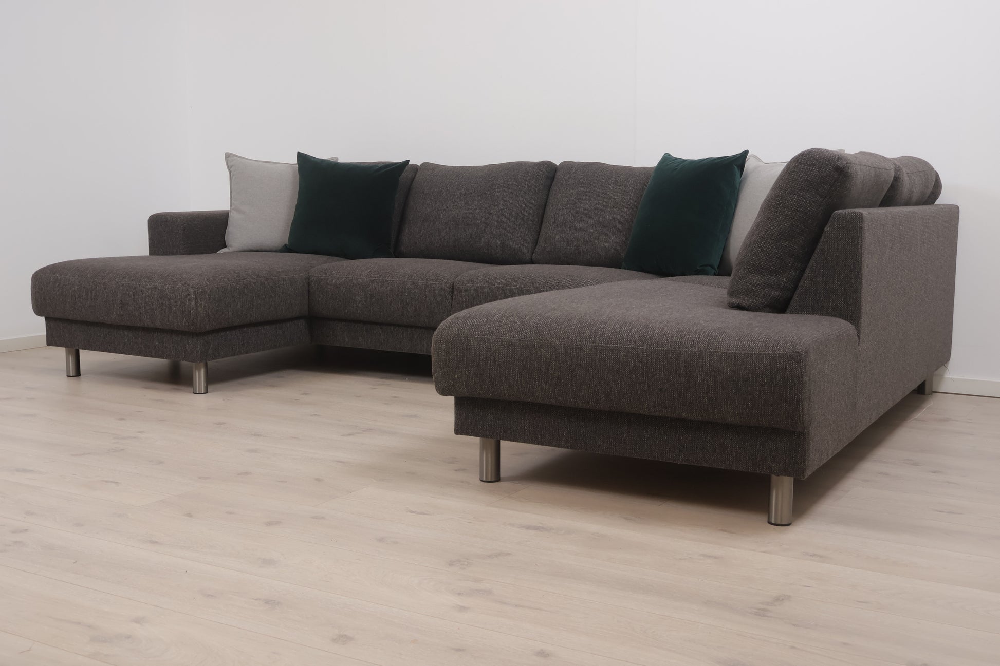 Nyrenset | Brun/grå u-sofa med sjeselong