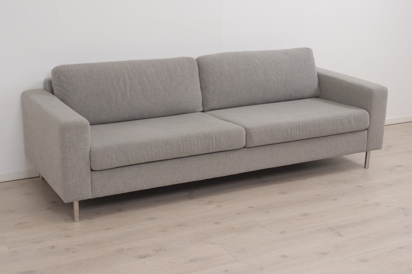 Nyrenset | Grå Bolia Scandinavia 3-seter sofa