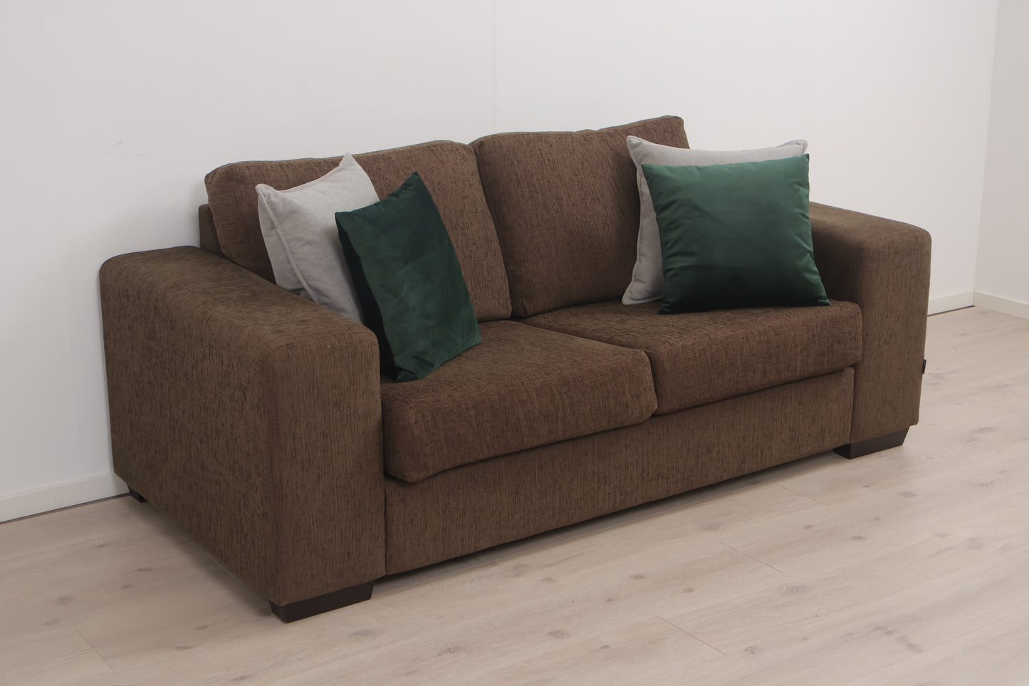 Nyrenset | Brun Furninova 3-seter sofa