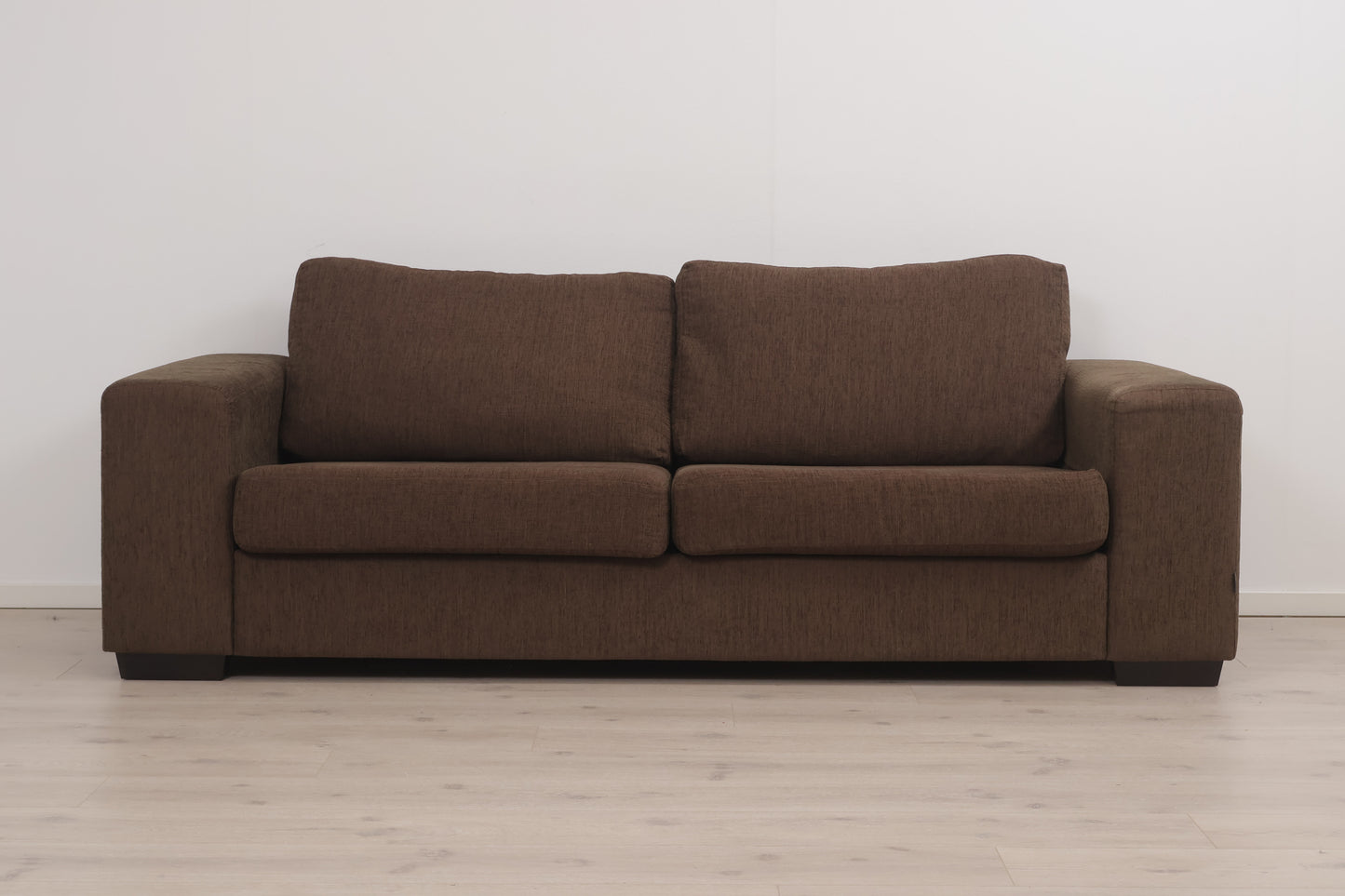 Nyrenset | Brun Furninova 3-seter sofa