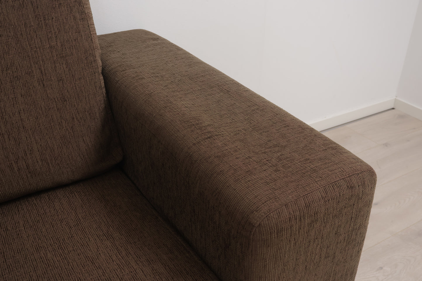 Nyrenset | Brun Furninova 2,5-seter sofa