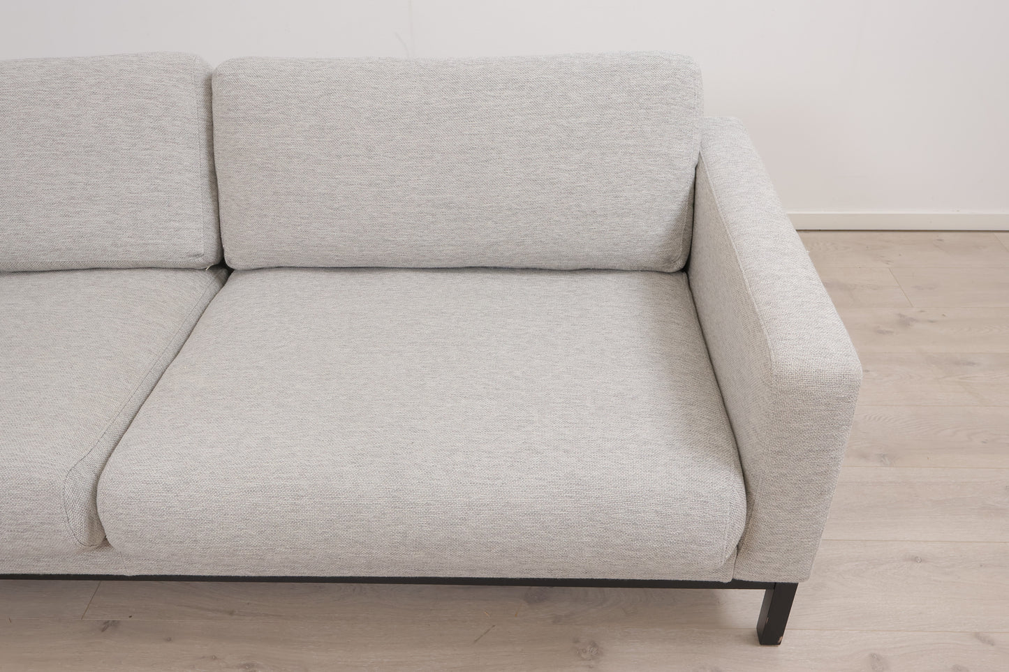 Nyrenset | Lys grå Bolia North 3-seter sofa med puff