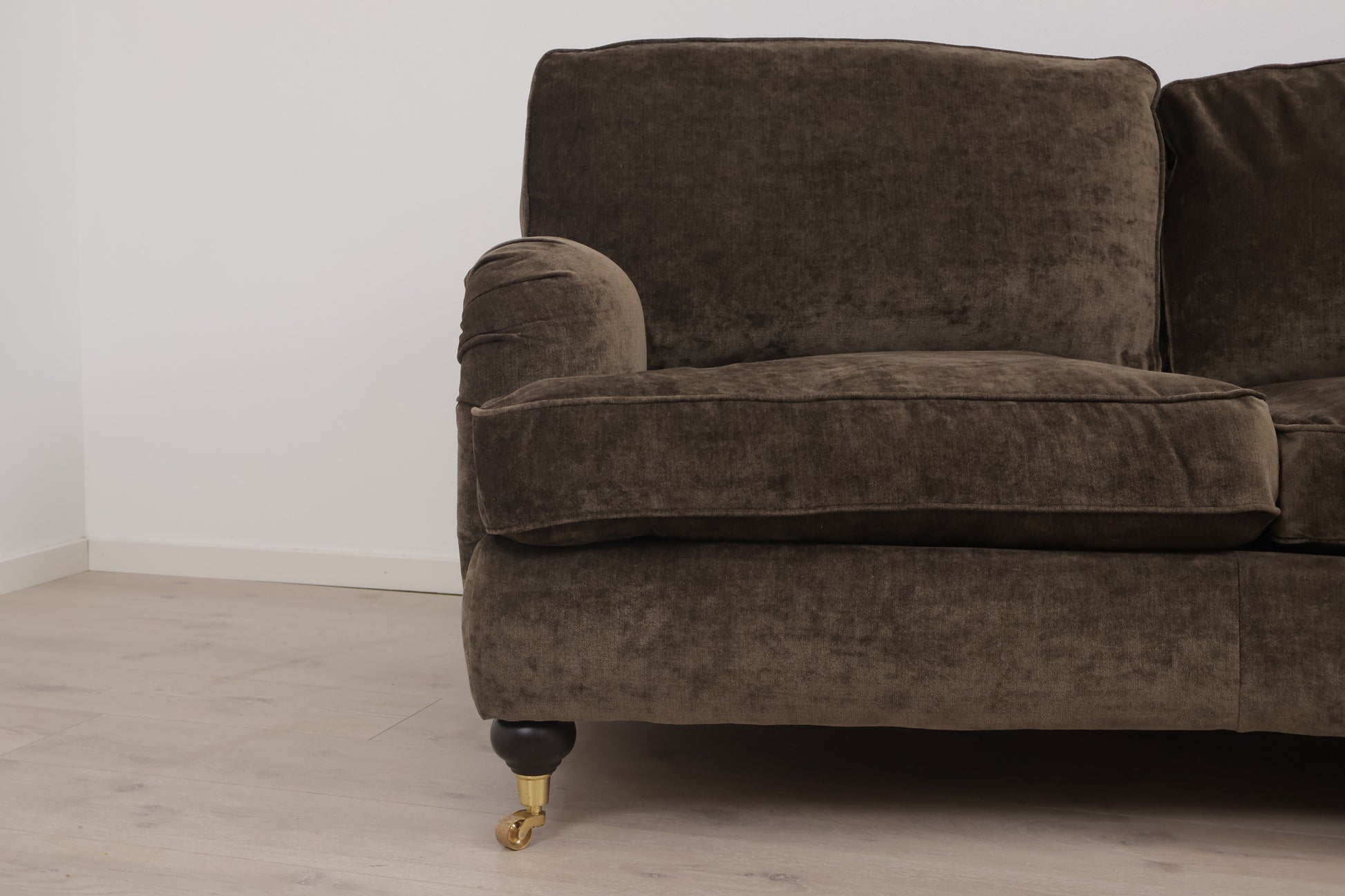 Nyrenset | Mørkegrønn/brun Furninova 3-seter sofa i velur