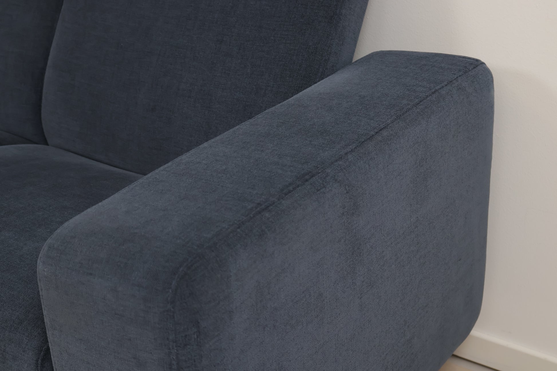 Nyrenset | Mørk blå Stressless 3-seter sofa med ErgoAdapt