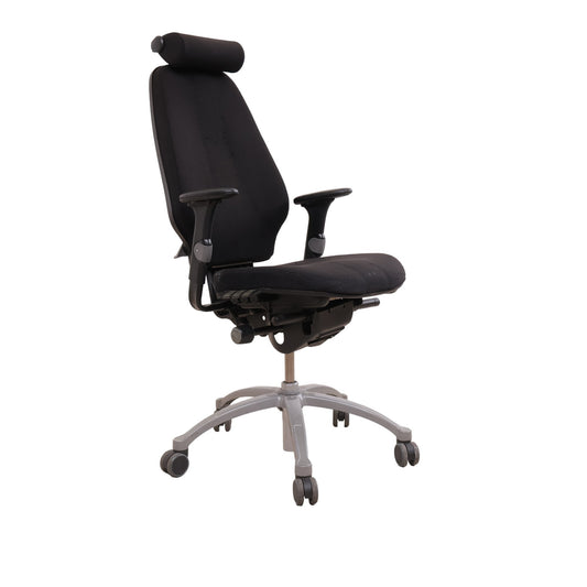 RH Logic kontorstol med høy rygg og nakkestøtte i sort farge