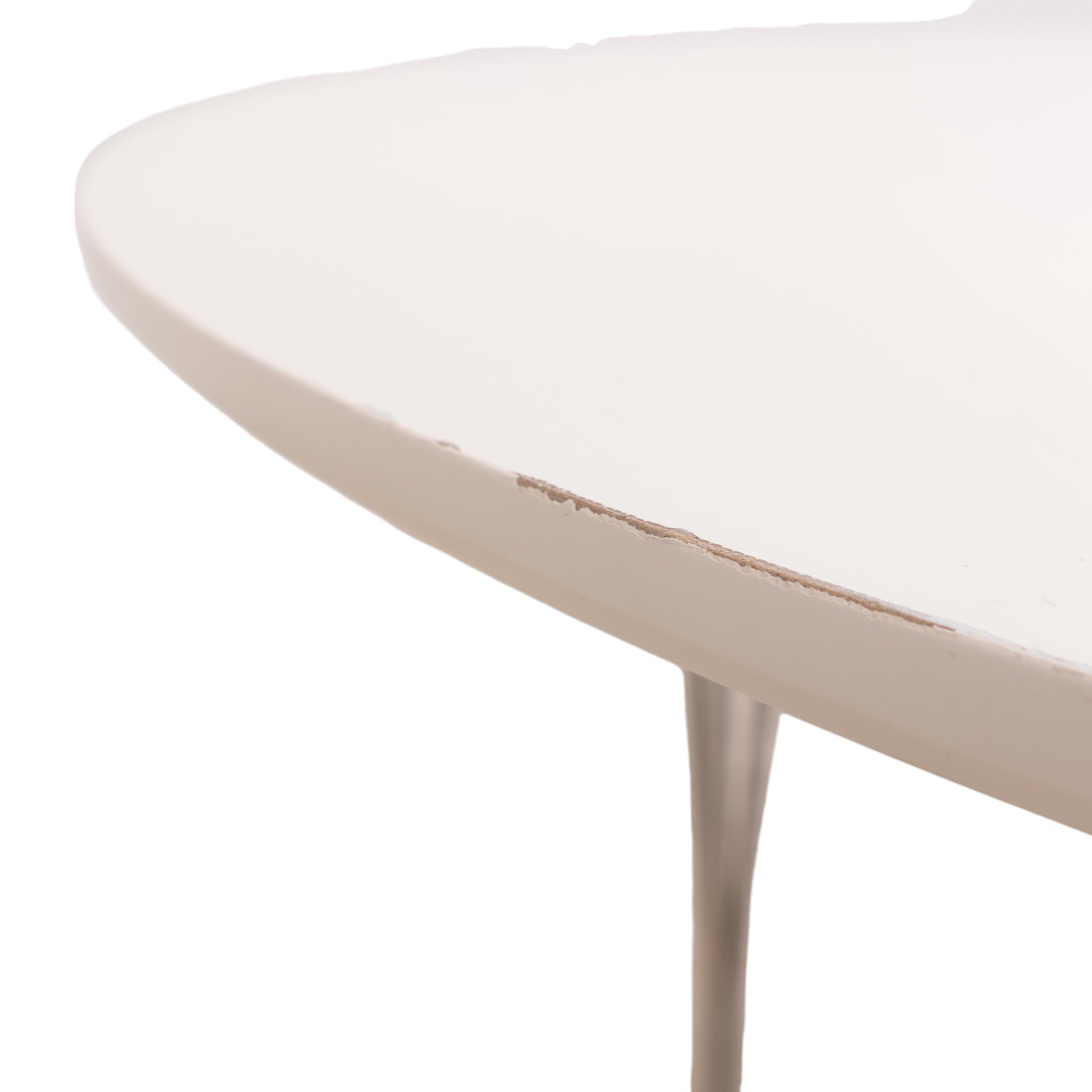 Moderne spisebord i hvit med stålben