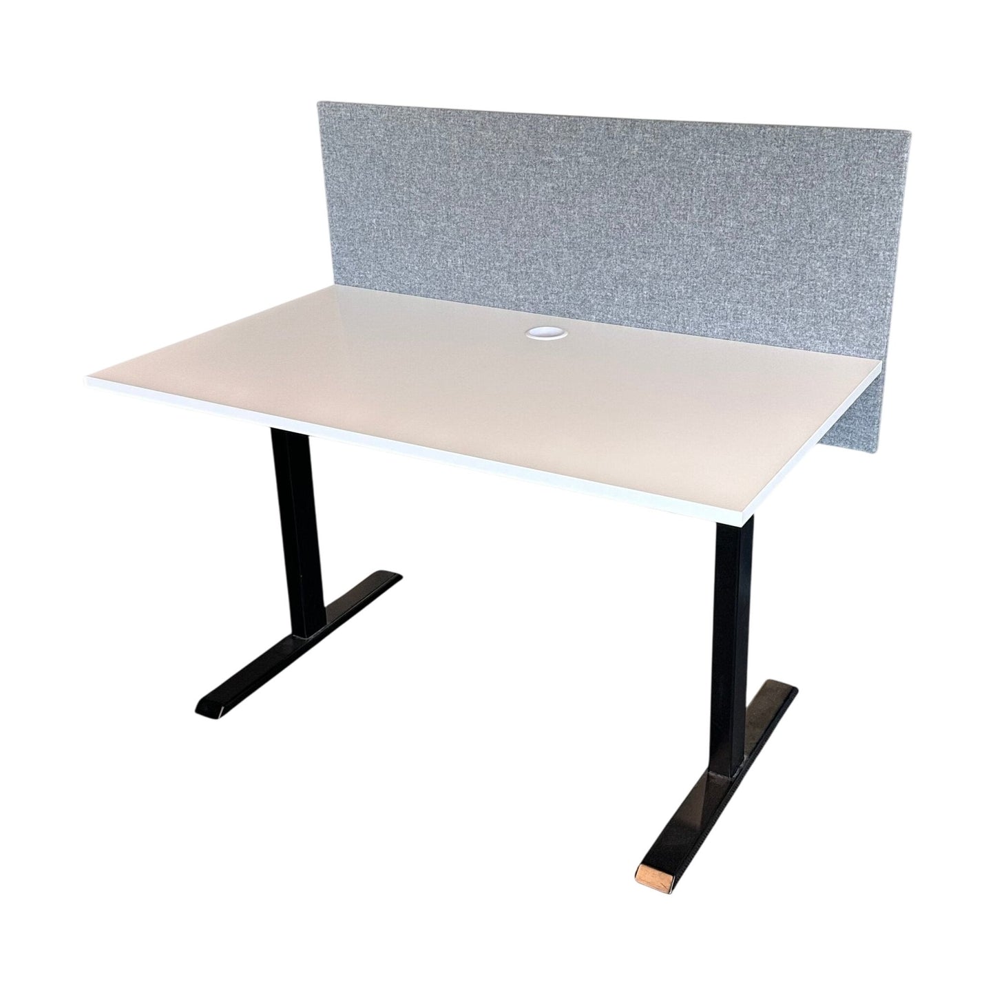 Elektrisk hev/senk skrivebord inkludert skillevegg, 140x80 cm