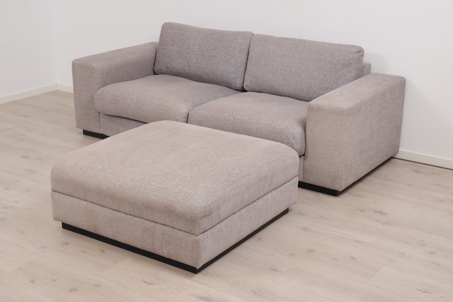 Nyrenset | Bolia Sepia 2,5-seter sofa med puff med oppbevaring