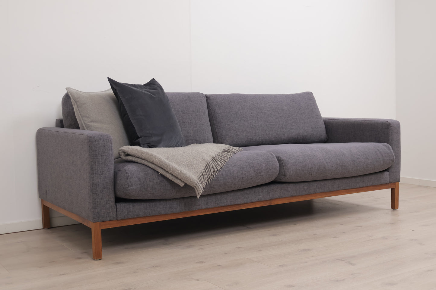 Nyrenset | Grå/lilla Bolia North 3-seter sofa