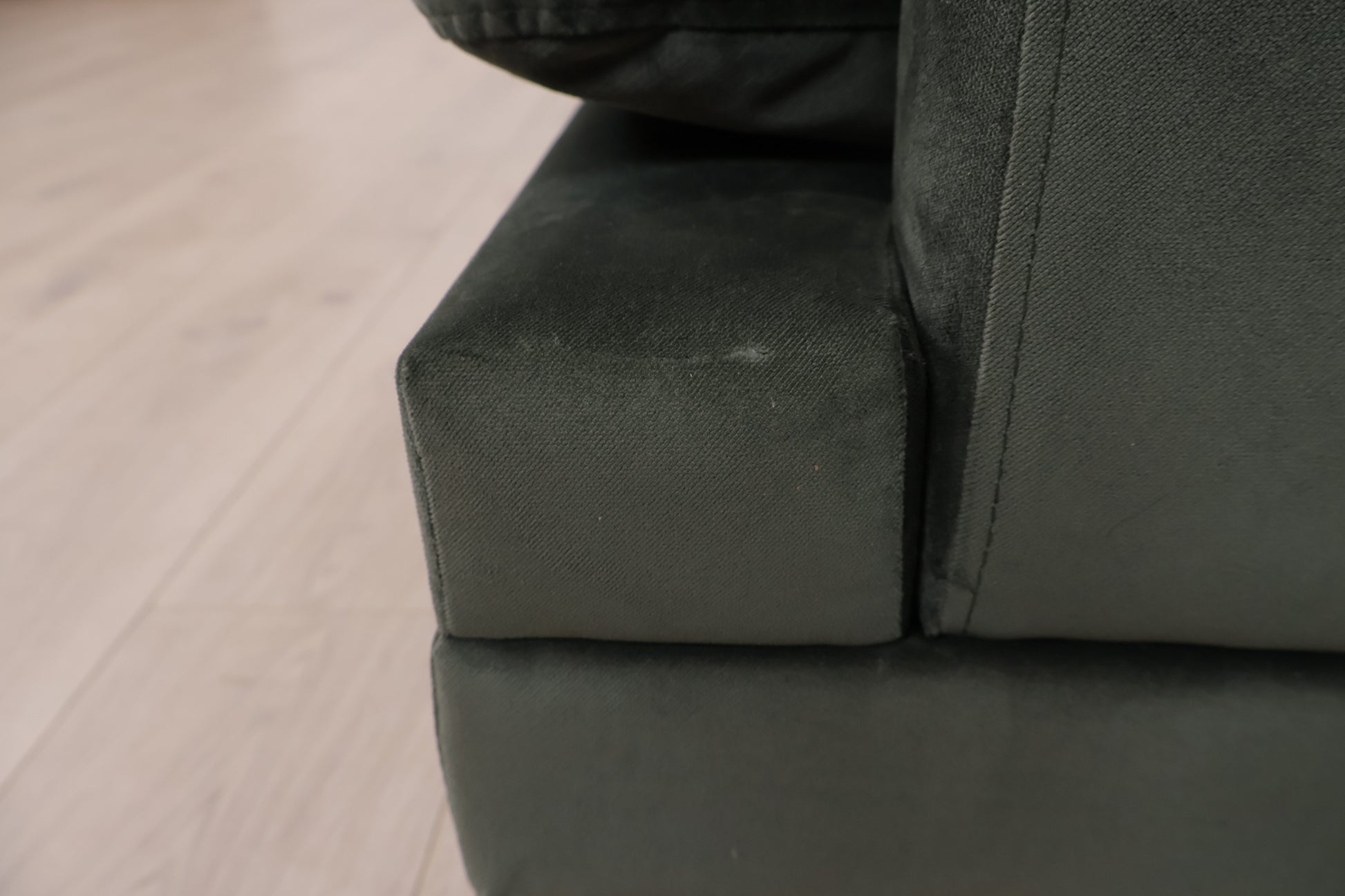 Nyrenset | Grønn Stage 3-seter sofa i velur fra Home & Cottage