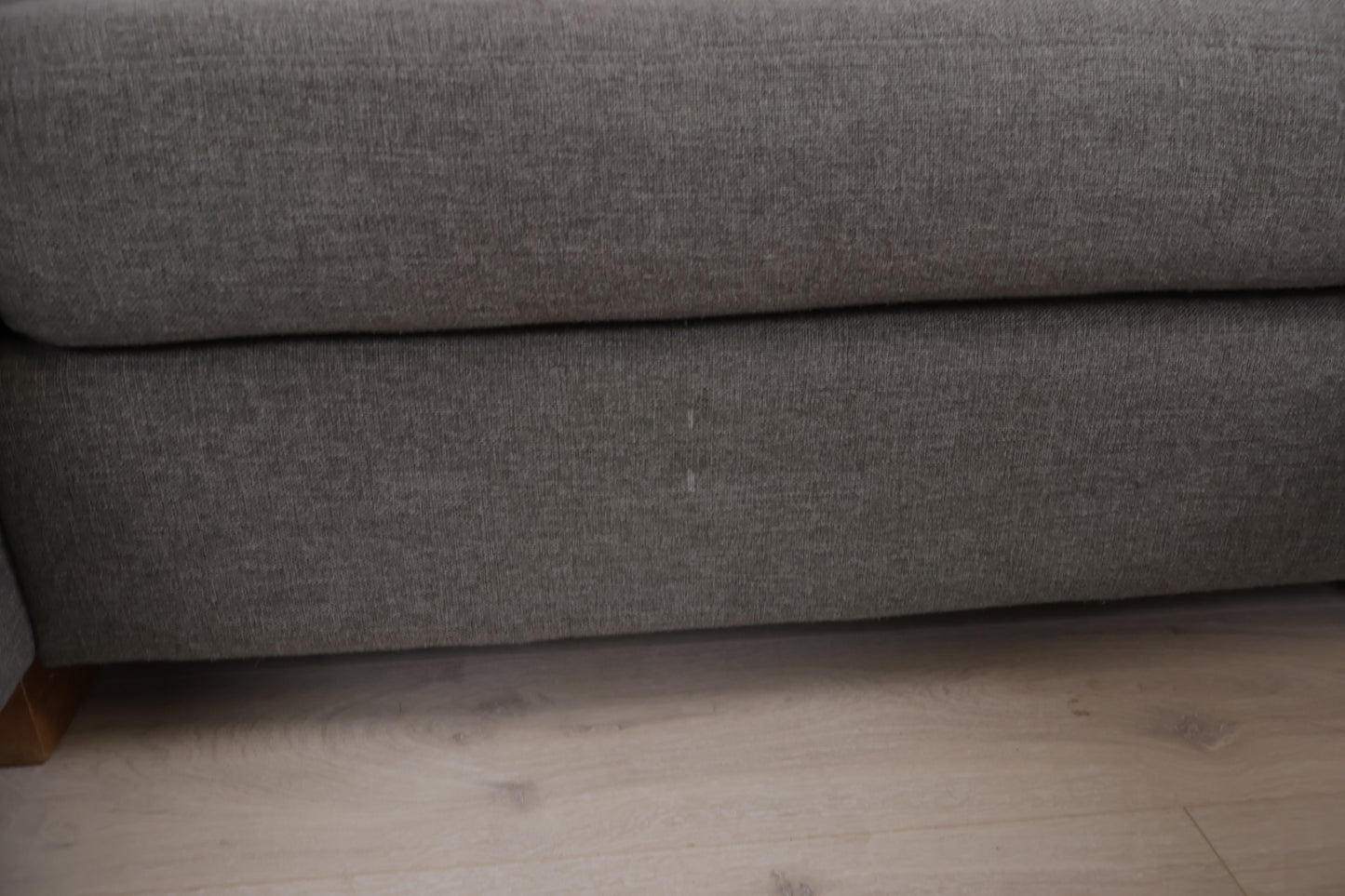 Nyrenset | Grå u-sofa med sjeselong
